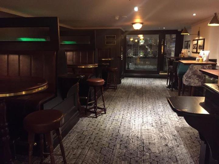 The George Hotel Wetherspoon Brecon Exterior foto